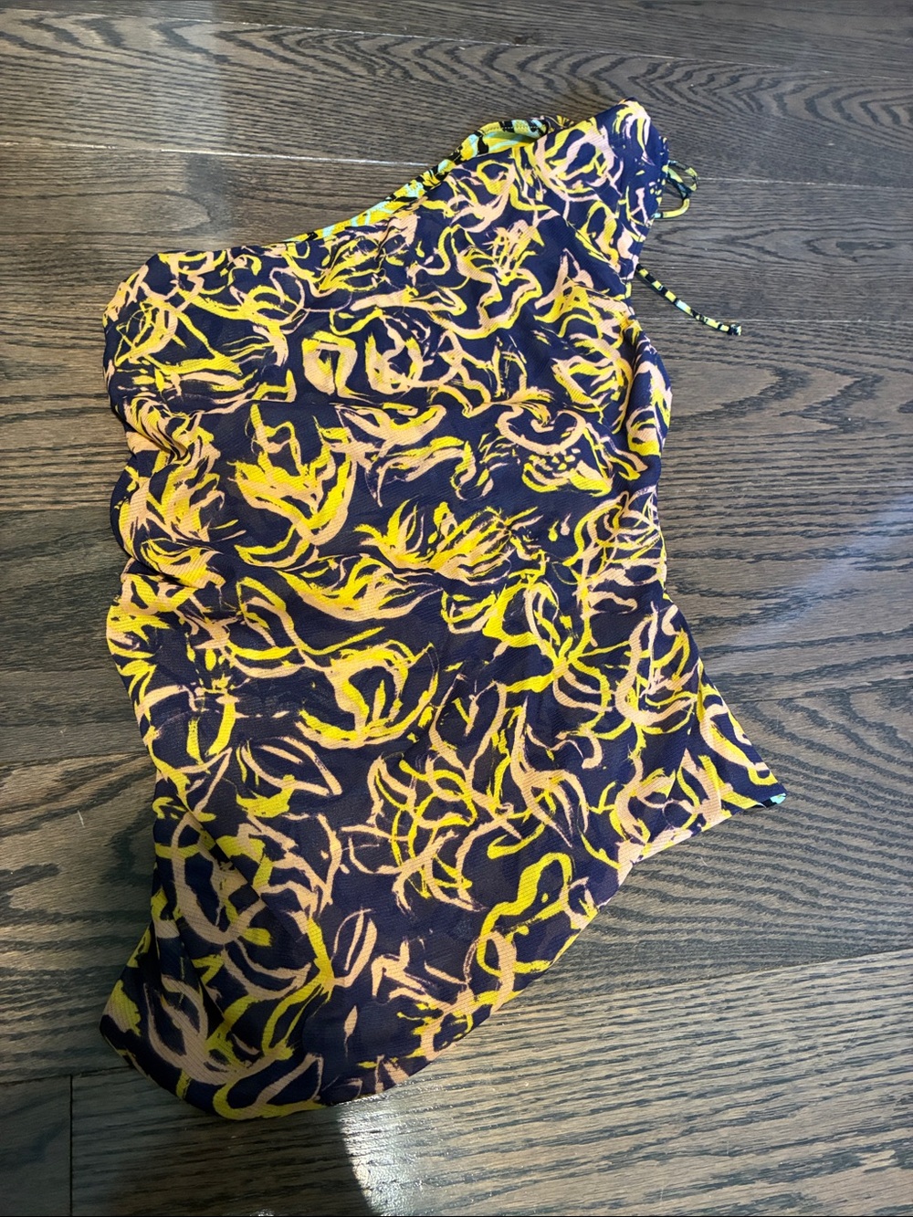 Reversible one shouldered stretchy top